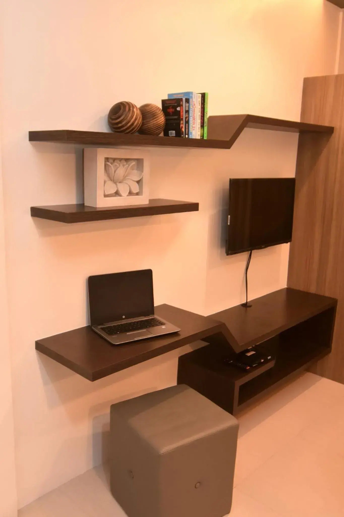 Andeo Suites